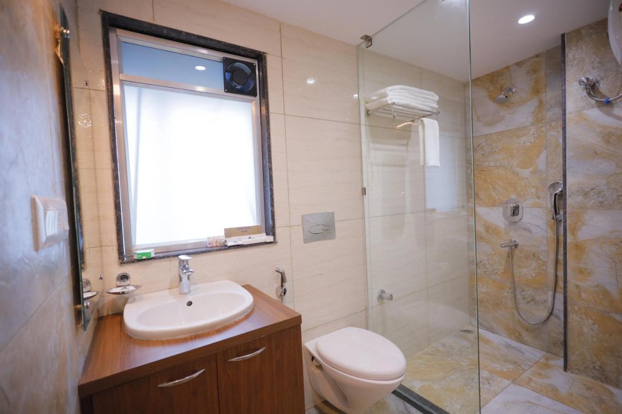 The Avenue Hotel Ballygunge Колката Екстериор снимка