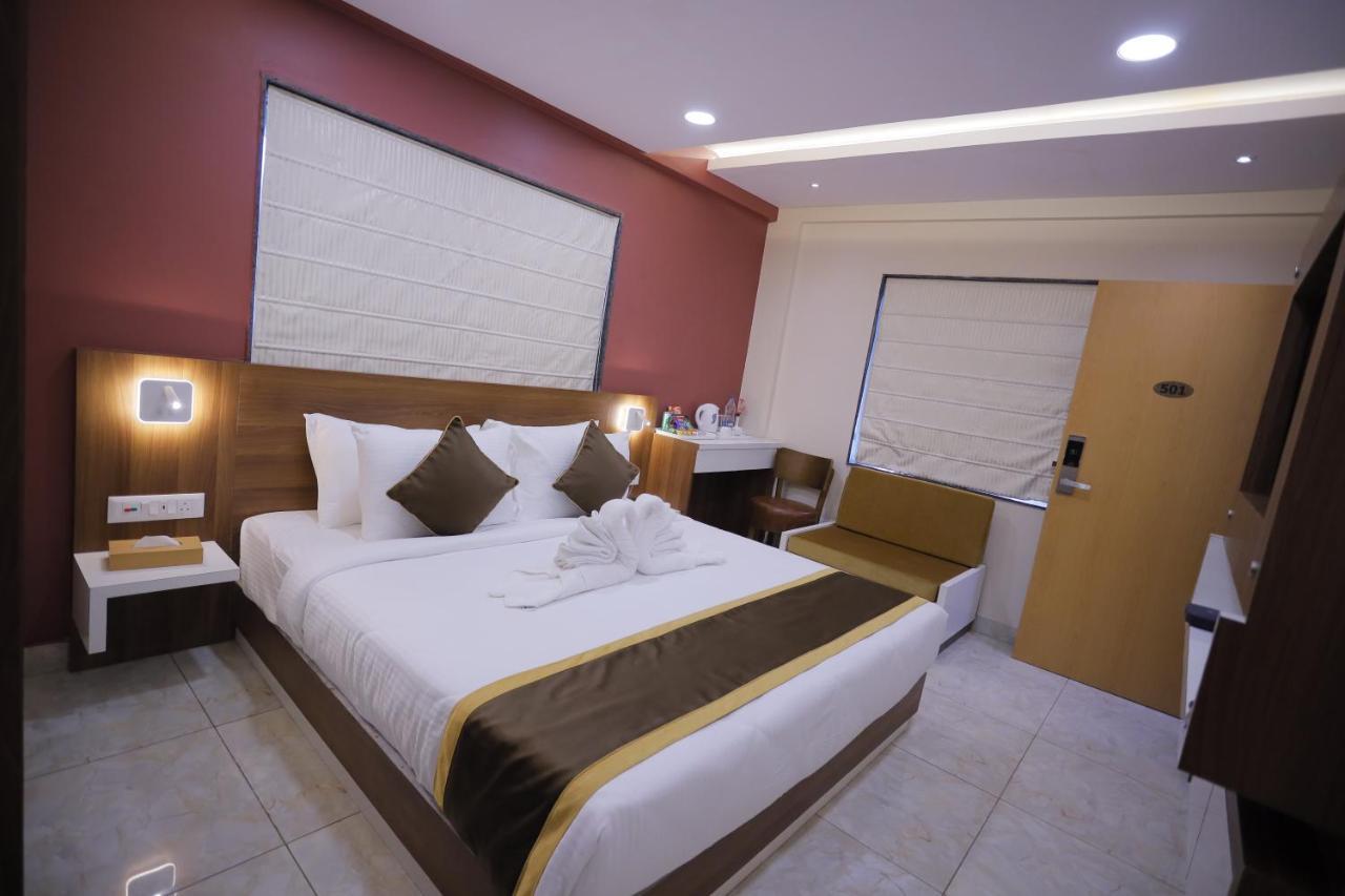 The Avenue Hotel Ballygunge Колката Екстериор снимка