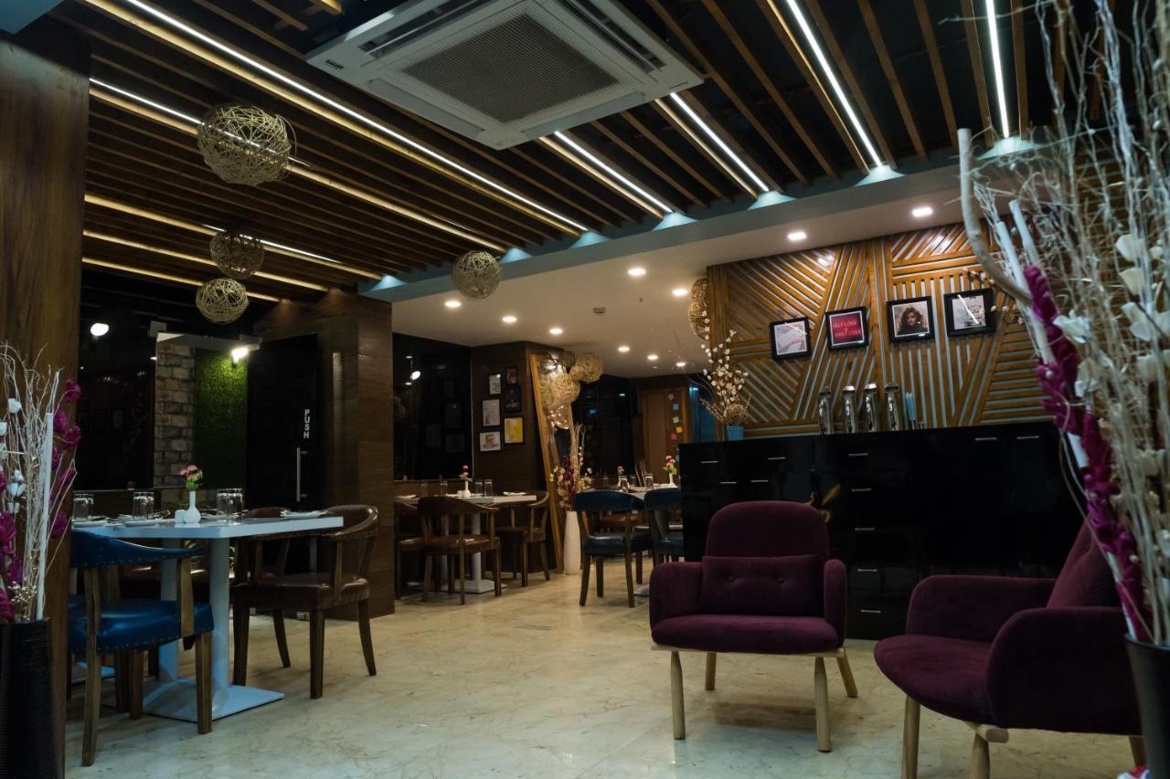 The Avenue Hotel Ballygunge Колката Екстериор снимка