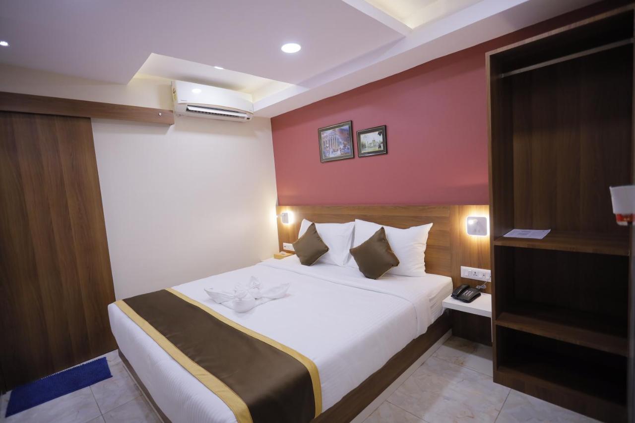 The Avenue Hotel Ballygunge Колката Екстериор снимка